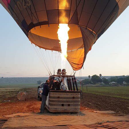 hot air balloon trips in india